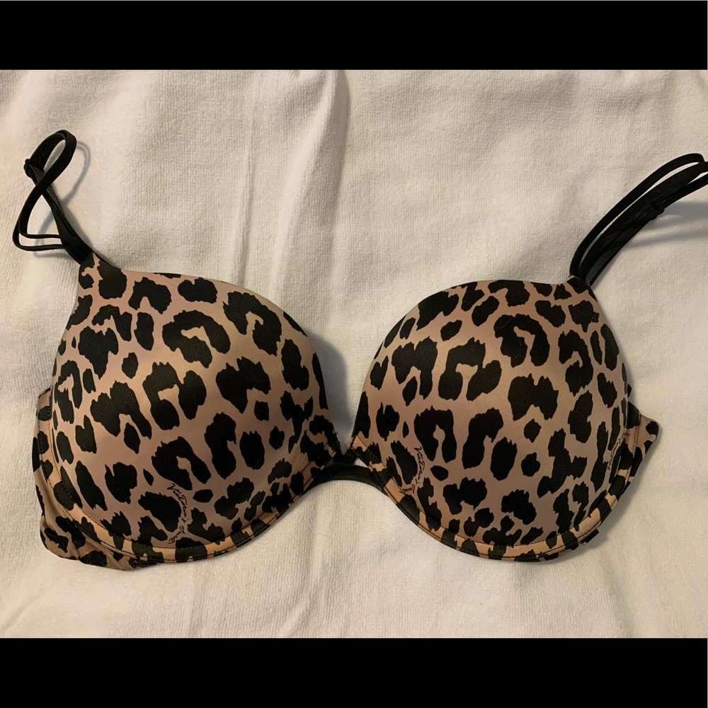 Victoria’s Secret Very Sexy Leopard Print Bra 38C
